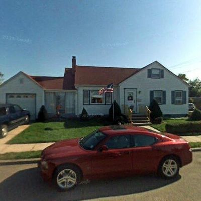 806 6th St, Secaucus, NJ 07094