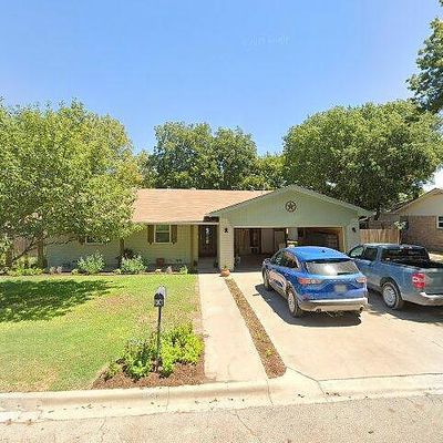 806 S Avenue O, Clifton, TX 76634