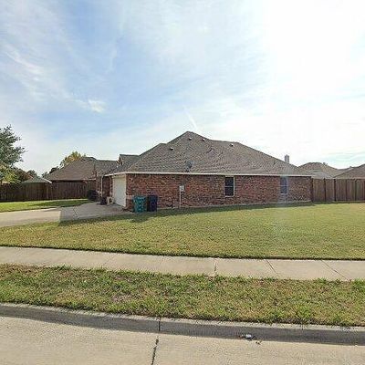 1104 Raleigh Path Rd, Denton, TX 76208