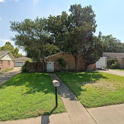 11911 Barrett Brae Dr, Houston, TX 77072