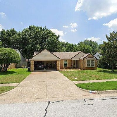 104 Ginger Ln, Euless, TX 76039