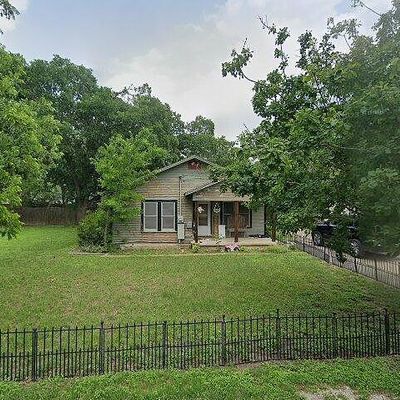 105 Vine St, Bangs, TX 76823