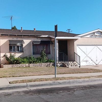 13510 S Raymond Ave, Gardena, CA 90247