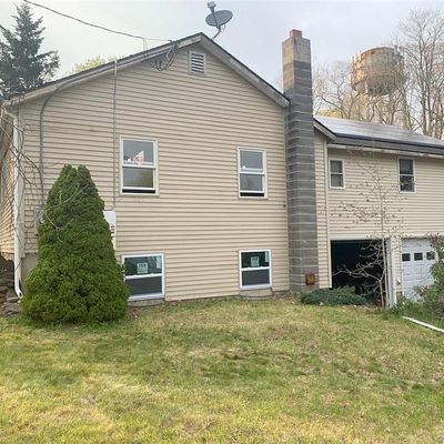 14 Cheney St, Ivoryton, CT 06442