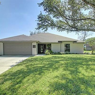 1603 Murry Dr, Cleburne, TX 76033