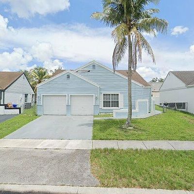 1467 Sw 85 Th Ter, Pembroke Pines, FL 33025