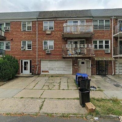 14744 70 Th Ave, Flushing, NY 11367