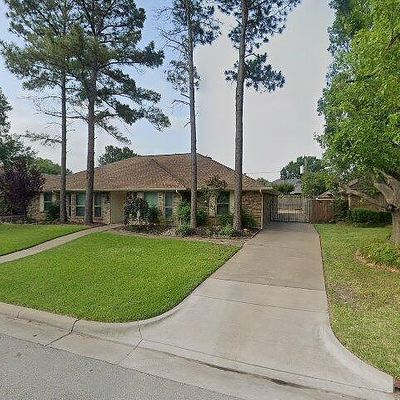 1906 Surrey Oaks Ct, Arlington, TX 76006