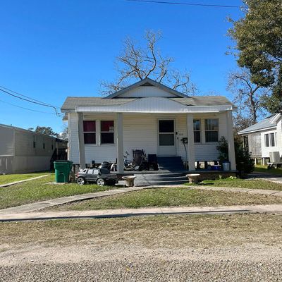 213 N Dooley St, Delcambre, LA 70528