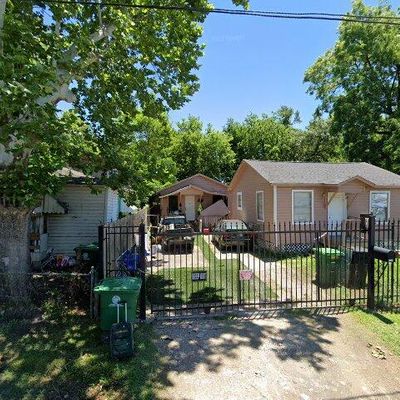 2220 Chew St, Houston, TX 77020