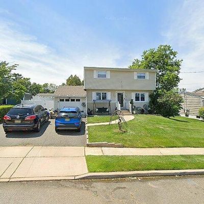 23 Buttonwood Dr, Old Bridge, NJ 08857