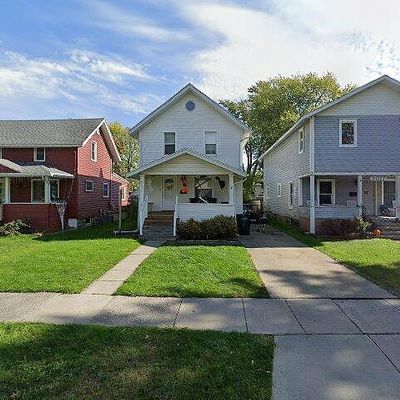 2013 Beal Ave, Lansing, MI 48910