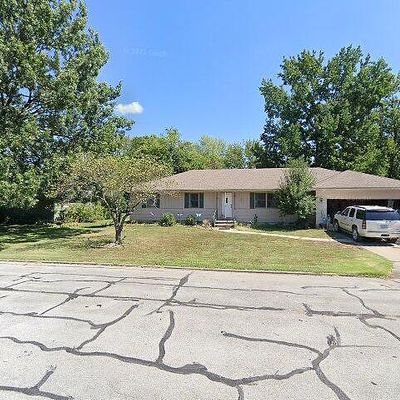 202 Bartlett St, Lamar, MO 64759