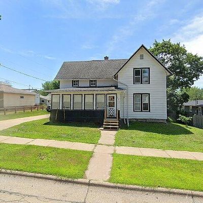 209 W Summit St, Maquoketa, IA 52060