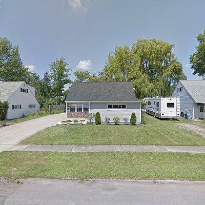 252 Wallace Dr, Berea, OH 44017