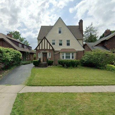 2590 Shaker Rd, Cleveland Heights, OH 44118