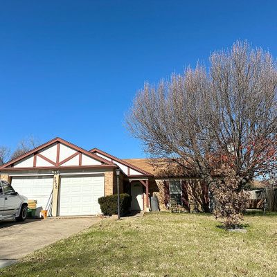 2626 Hamilton Dr, Grand Prairie, TX 75052