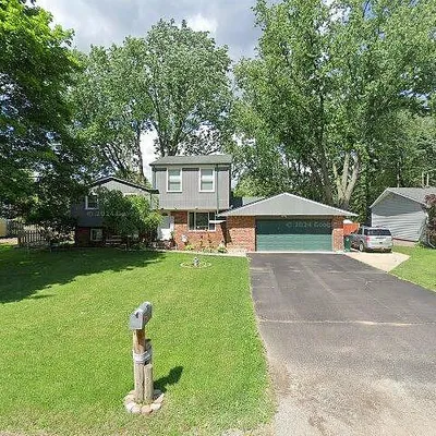 240 Polvadera St, Commerce Township, MI 48382