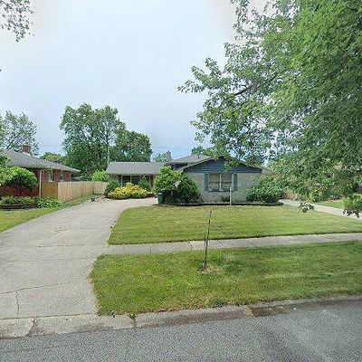 242 Lawndale Dr, Munster, IN 46321