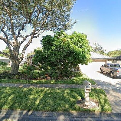 2471 Kingsmill Ave, Melbourne, FL 32934