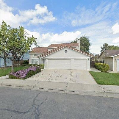 304 Crescent Dr, Los Banos, CA 93635