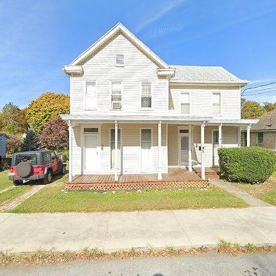 31 E Pine St, Mount Holly Springs, PA 17065