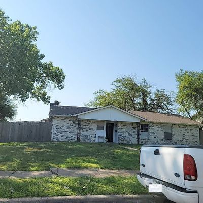 3100 Manchester Dr, Mesquite, TX 75150