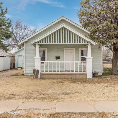 311 N Bowie Ave, Tulia, TX 79088