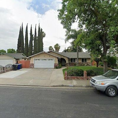 3132 Penny Ln, Modesto, CA 95354