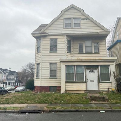 32 New St, East Orange, NJ 07017