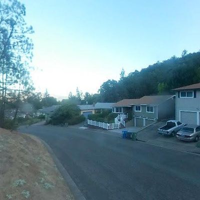 280 San Jacinta Dr, Ukiah, CA 95482