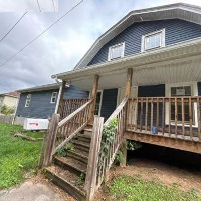 300 Holston St, Narrows, VA 24124