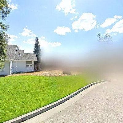 3517 Kings River Ct, Kingsburg, CA 93631