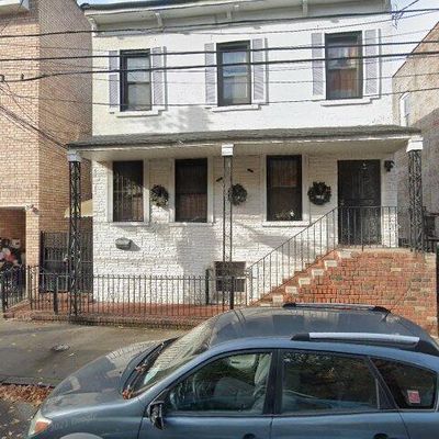 3538 104 Th St, Corona, NY 11368