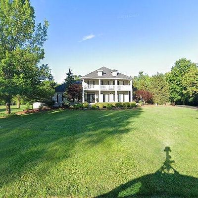 3313 Crystal Lake Dr, Festus, MO 63028