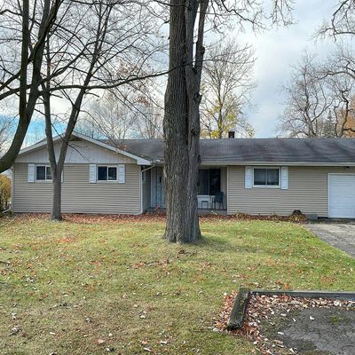 3380 W Woodland Dr, Bay City, MI 48706