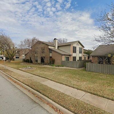 344 W Harwood Rd, Hurst, TX 76054