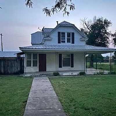 402 N Jefferson St, Hooker, OK 73945