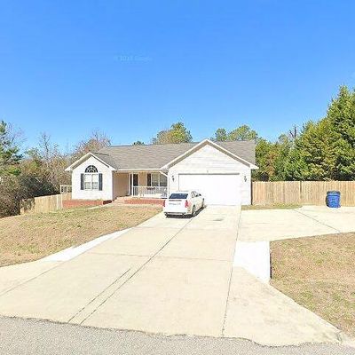 405 Copper Creek Dr, Raeford, NC 28376