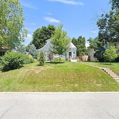 408 Grant St, Bettendorf, IA 52722