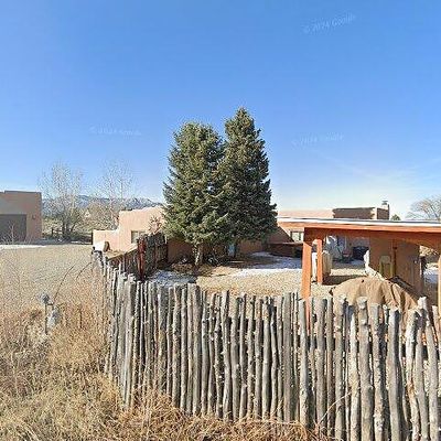 532 Este Es Rd, Taos, NM 87571