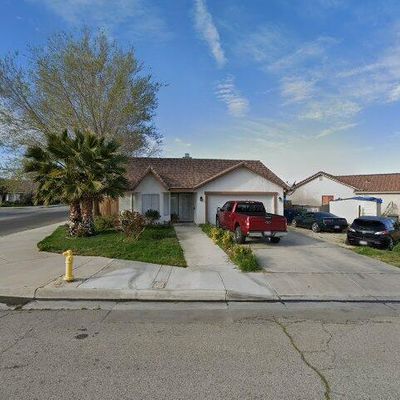 4840 Harbor Ct, Palmdale, CA 93552