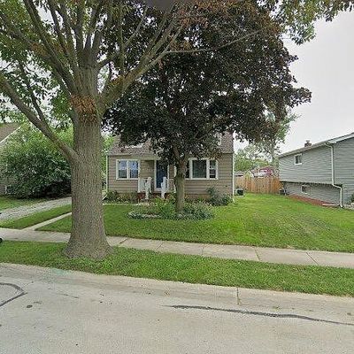 489 N Chatham Ave, Villa Park, IL 60181