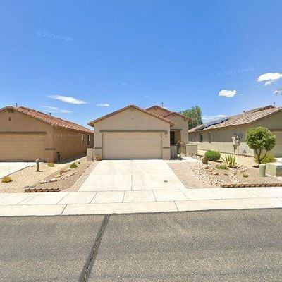 605 N Rugged Canyon Dr, Green Valley, AZ 85614