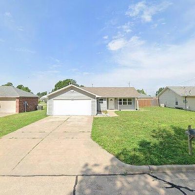 606 Hampton Dr, Ponca City, OK 74601