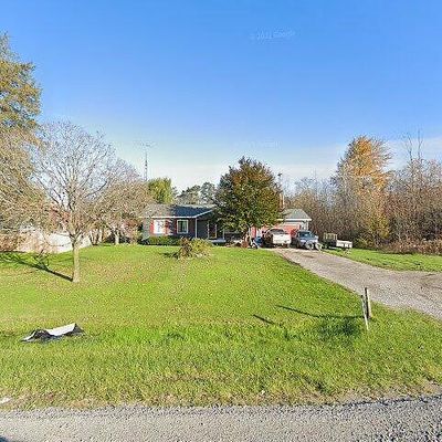 6164 Hill Rd, Swartz Creek, MI 48473