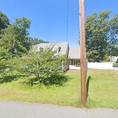 63 Groton Rd, North Chelmsford, MA 01863