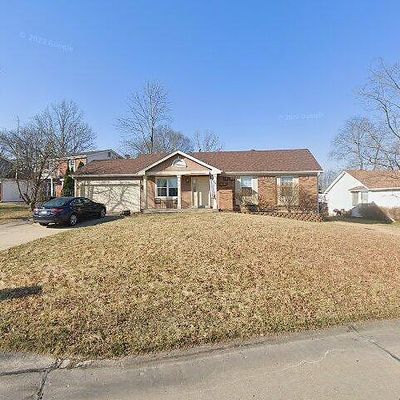 5729 Walnut Creek Blvd, Saint Charles, MO 63304