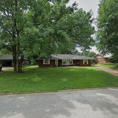 579 Byron Dr, Memphis, TN 38109