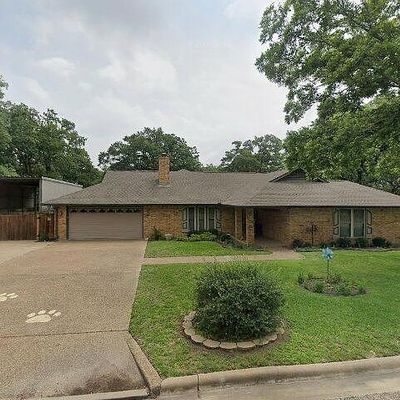 704 Enfield Dr, Rockdale, TX 76567